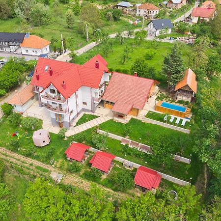 Perla Argesului, Ciubar, Piscina, Lift, Gratar, Cabana, Pensiuni, Hotel Cazare Transfagarasan Curtea De Arges Albestii de Arges Eksteriør bilde